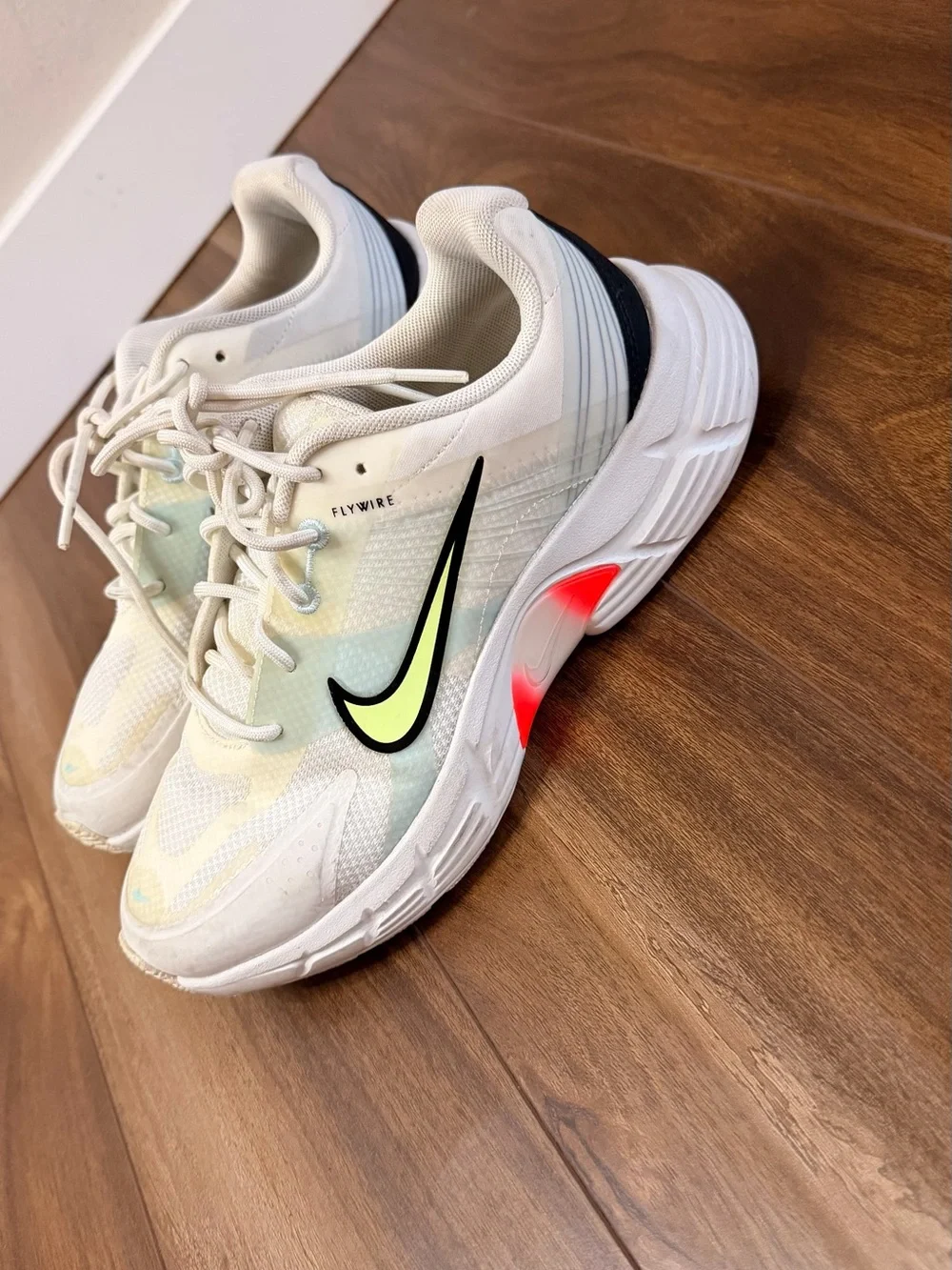 Nike Women's Alphina 5000 Casual Sneakers